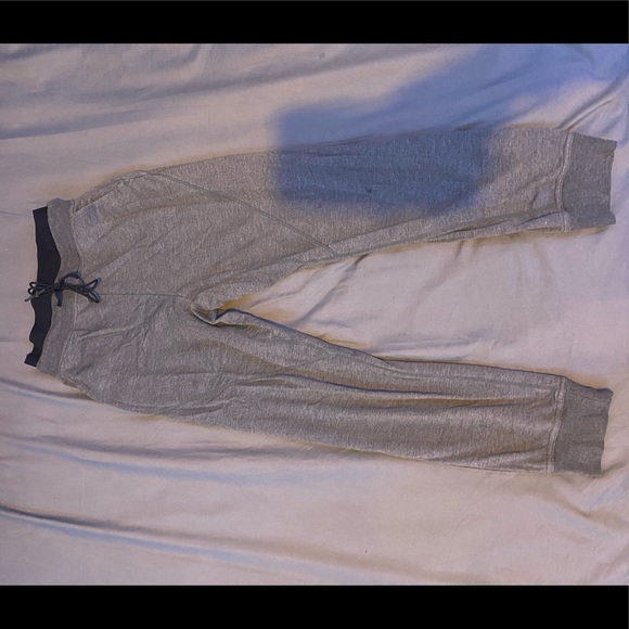 2 Pairs of Joggers/ Sweatpants - Picture 3 of 6